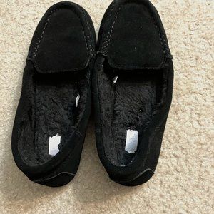 Used stars above black size 8 slippers